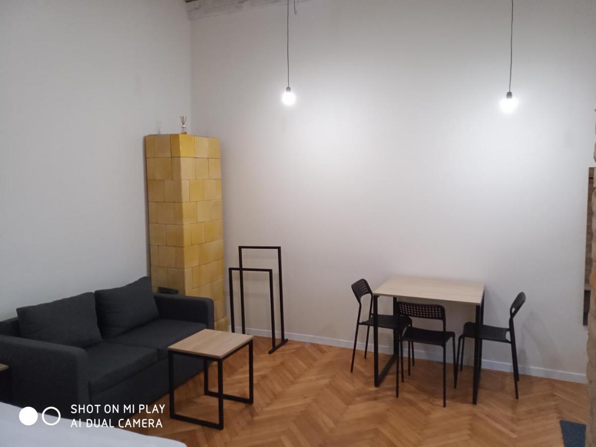 Gogol 14 Апартаменти В Історичному Центрі Міста Uzjhorod Exteriör bild