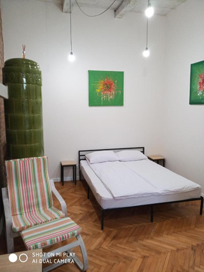 Gogol 14 Апартаменти В Історичному Центрі Міста Uzjhorod Exteriör bild