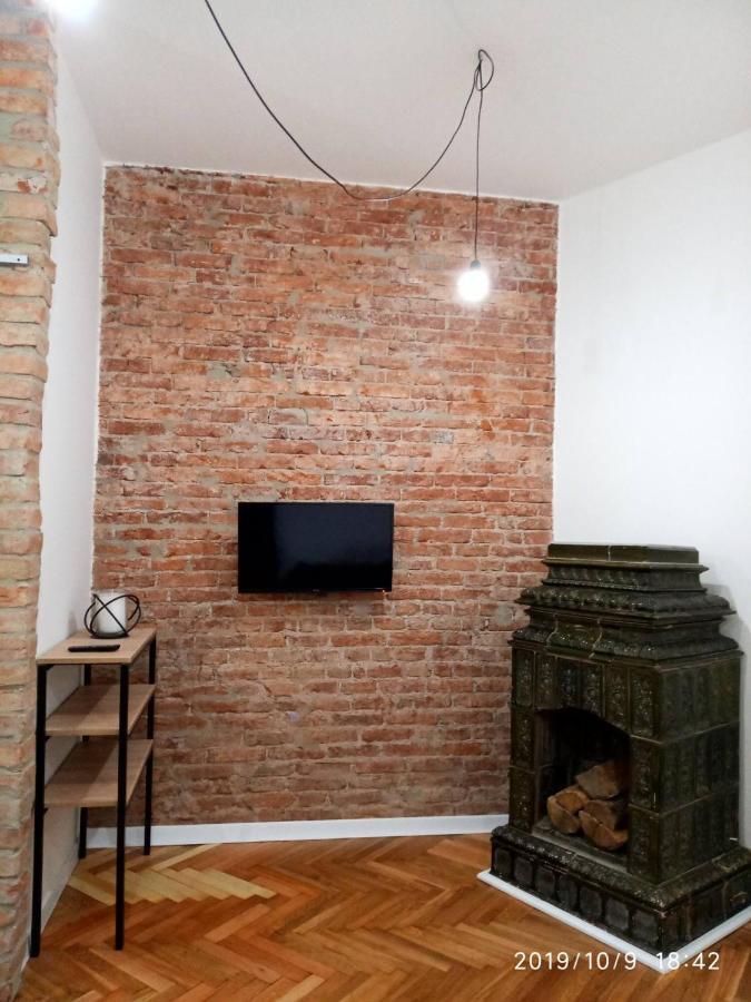 Gogol 14 Апартаменти В Історичному Центрі Міста Uzjhorod Exteriör bild